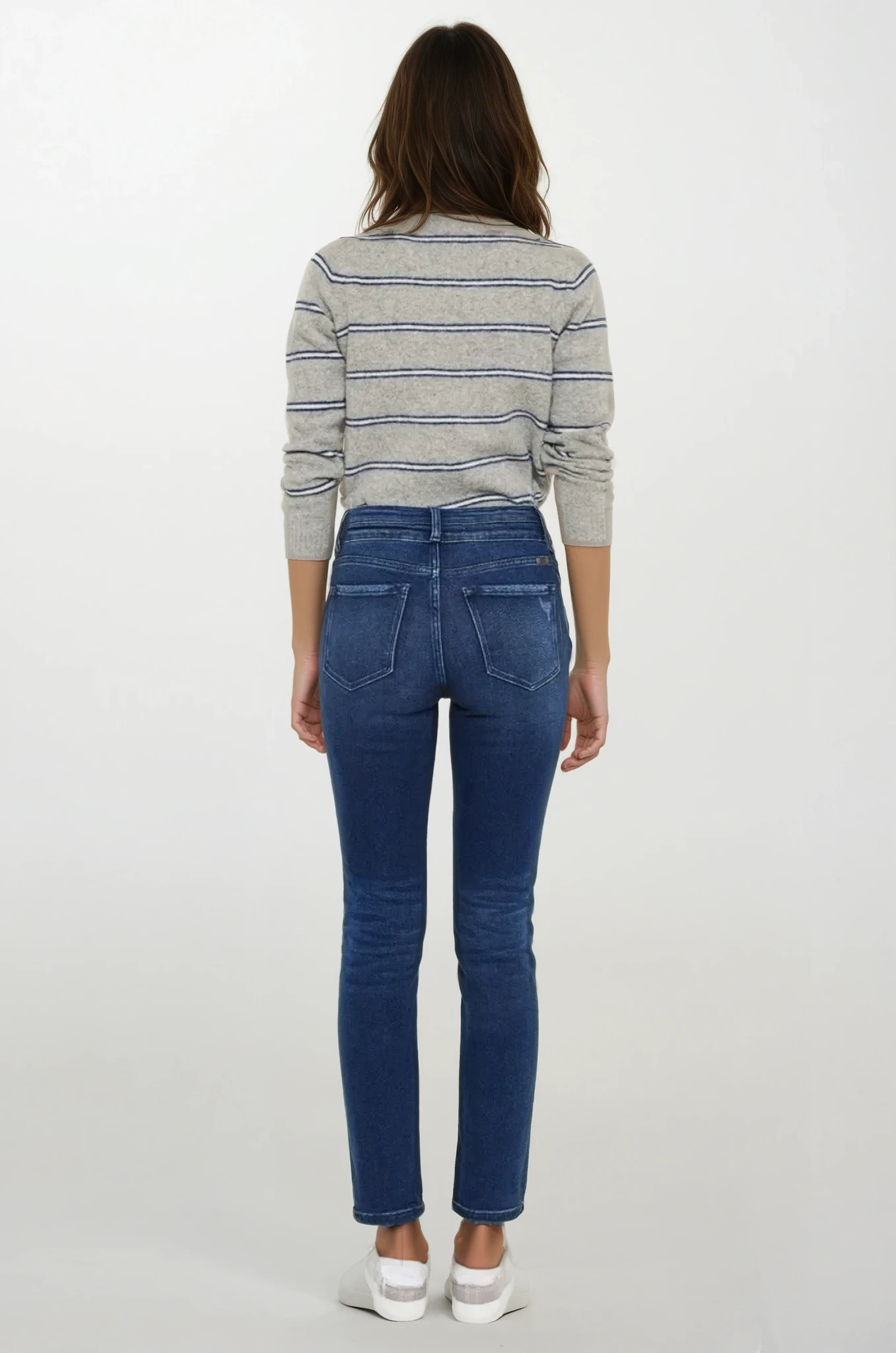Signature High-Waist Slim Jean