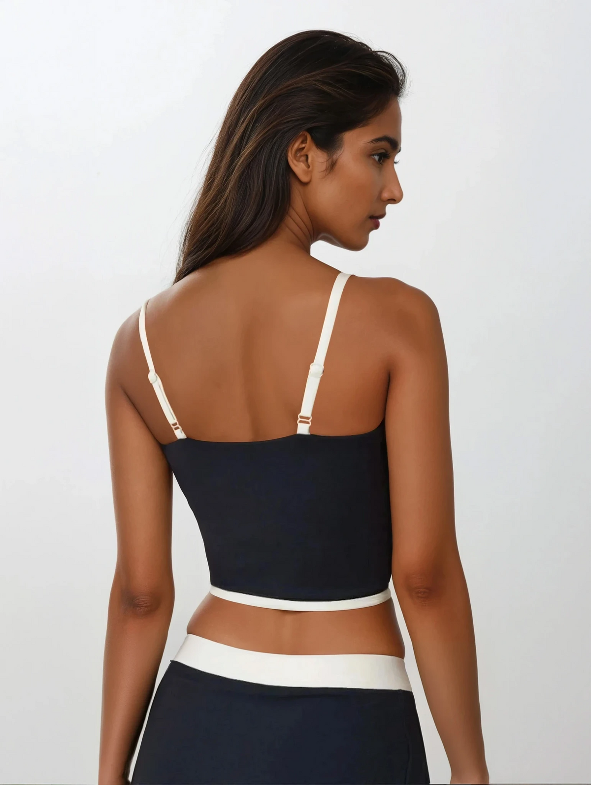 Axis square neck active cami in breathable stretchy fabric