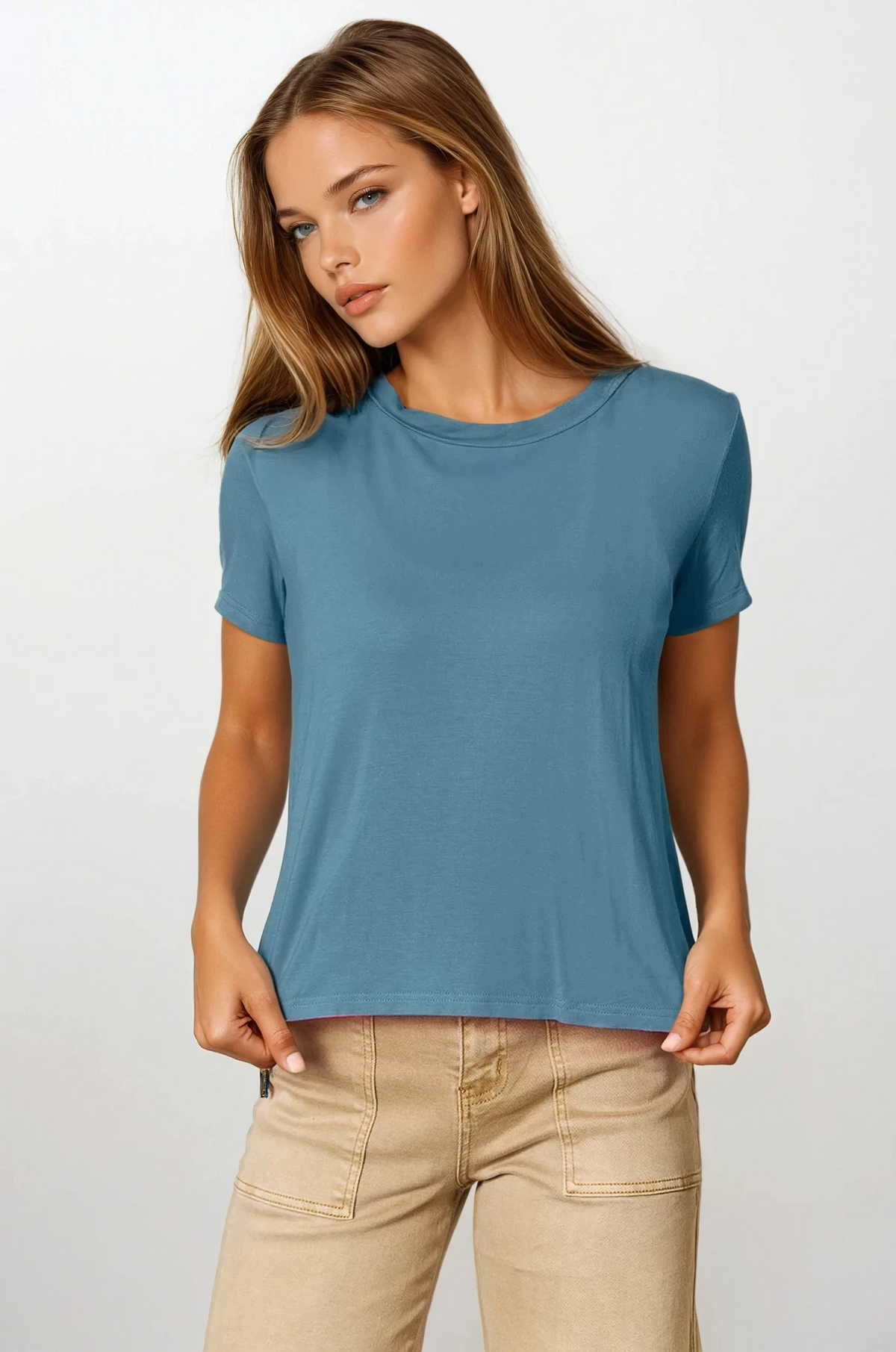 Classic everyday crew neck short sleeve t-shirt in solid color