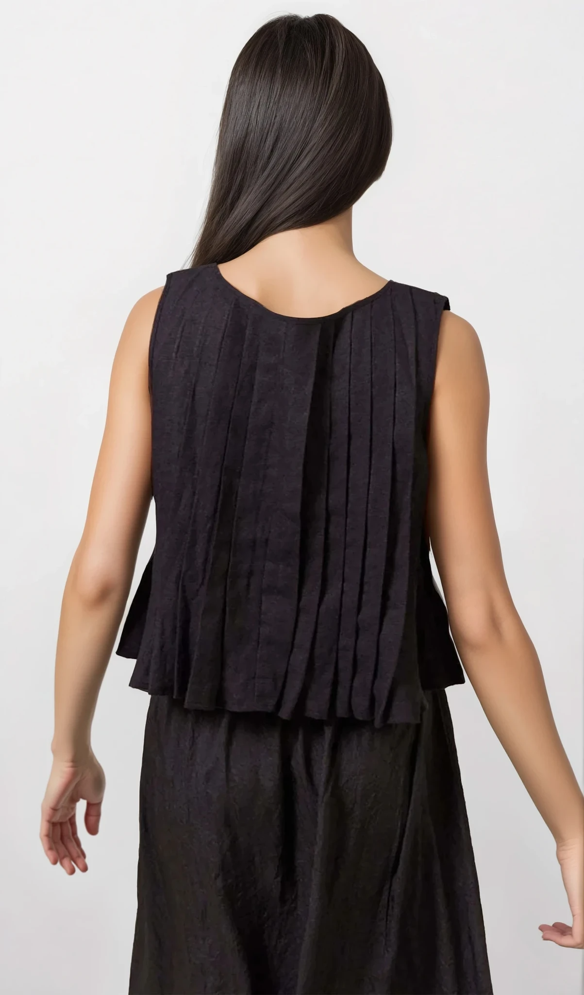 Pleated Tied Round Neck Vest