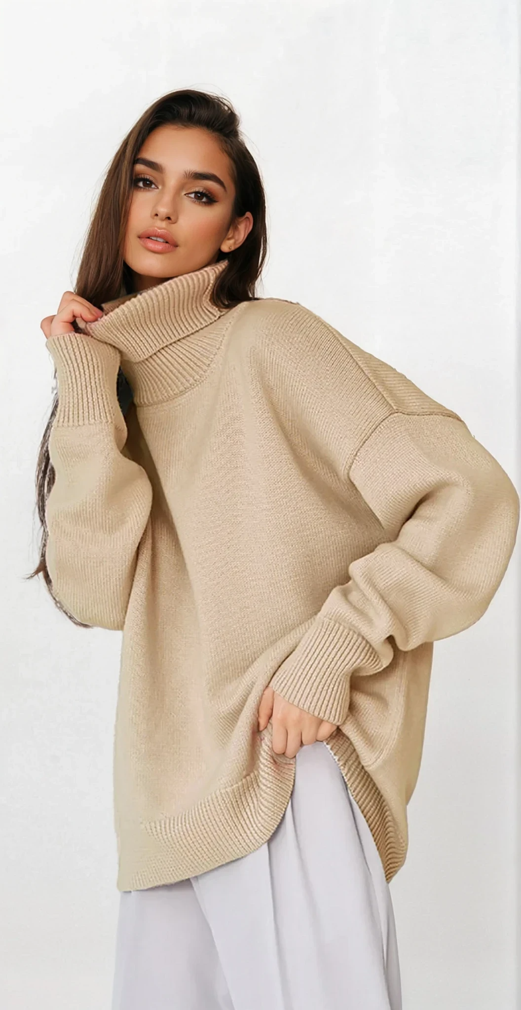 Ordinary turtleneck sweater with dropped shoulders in solid pattern