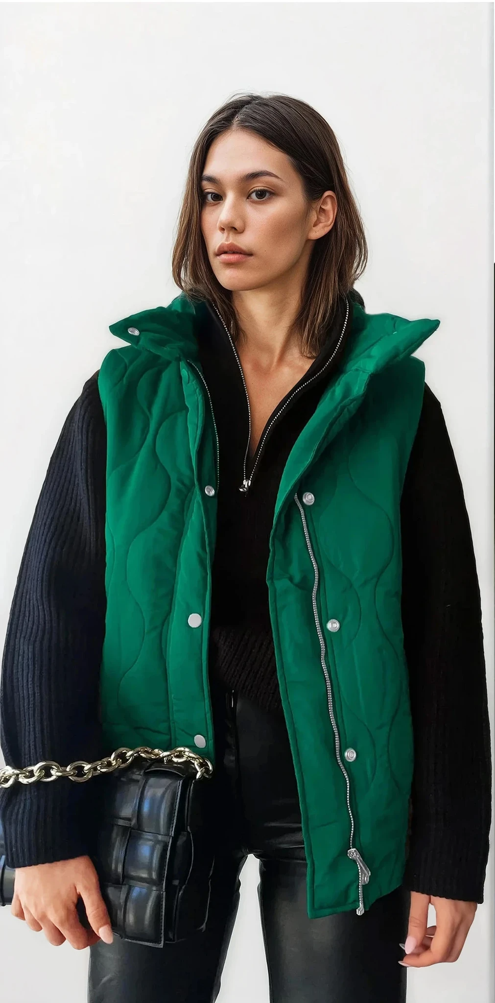 Quilted collared neck vest with sleeveless design and pockets