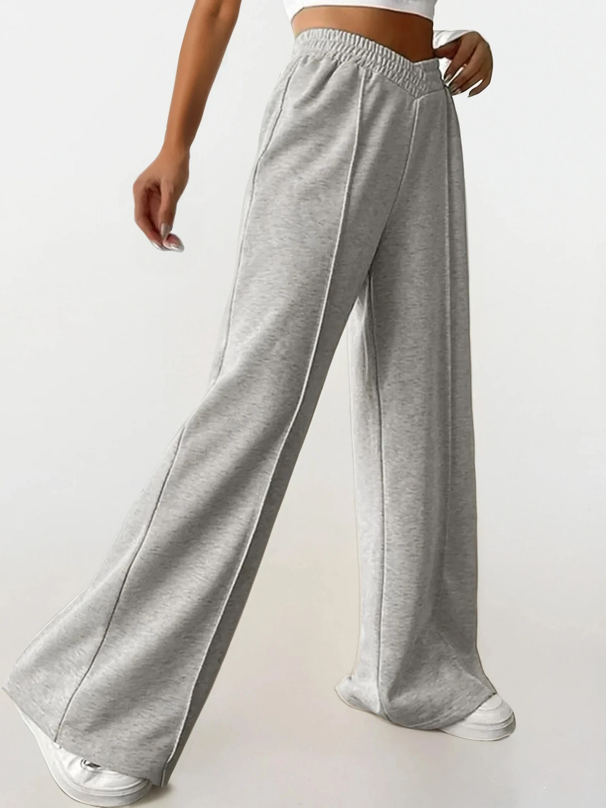 Release High-waist wide leg sweatpant in solid color with relaxed fit