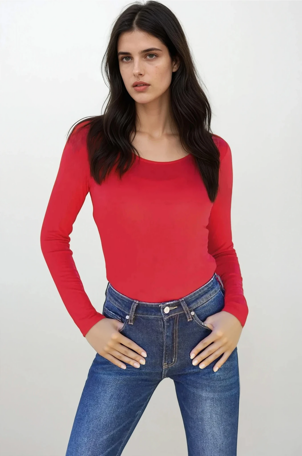 Long sleeve round neck bodysuit in solid color