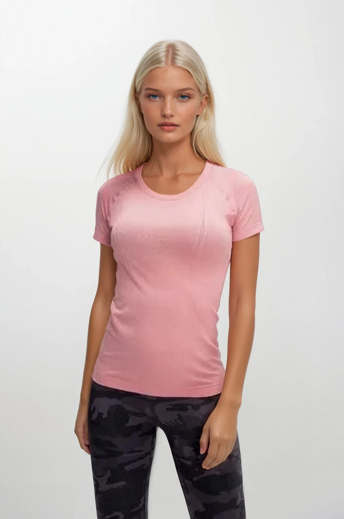 simple round neck short sleeve top in black