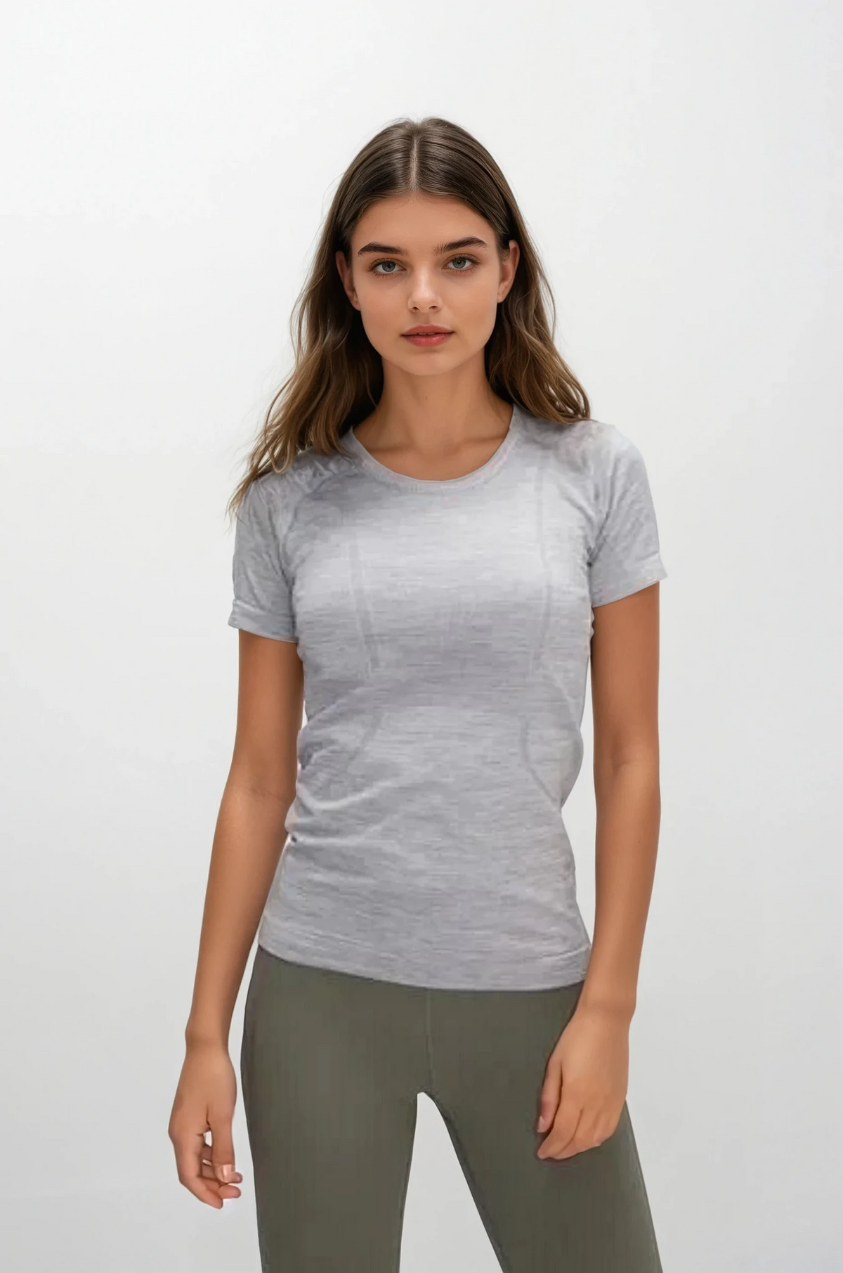 Simple round neck short sleeve top in solid color