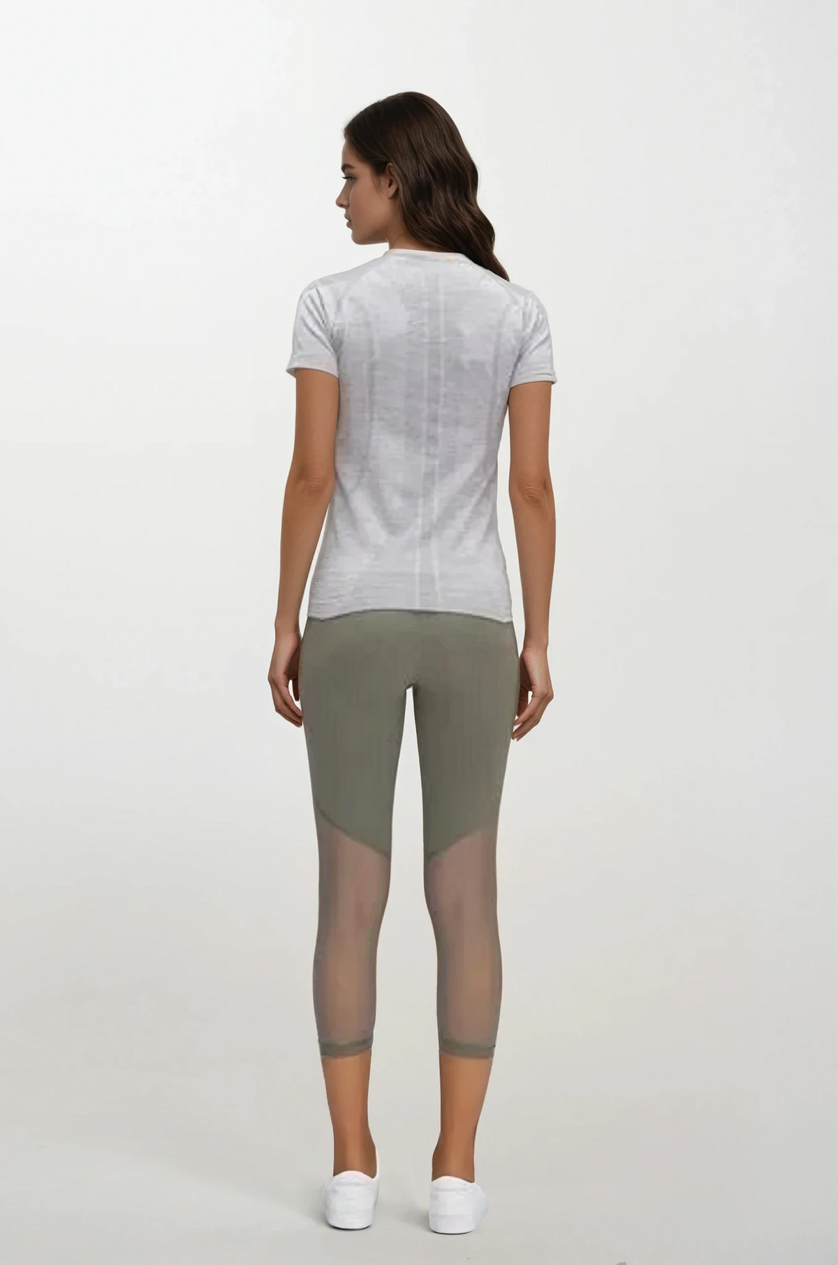 Simple round neck short sleeve top in solid color