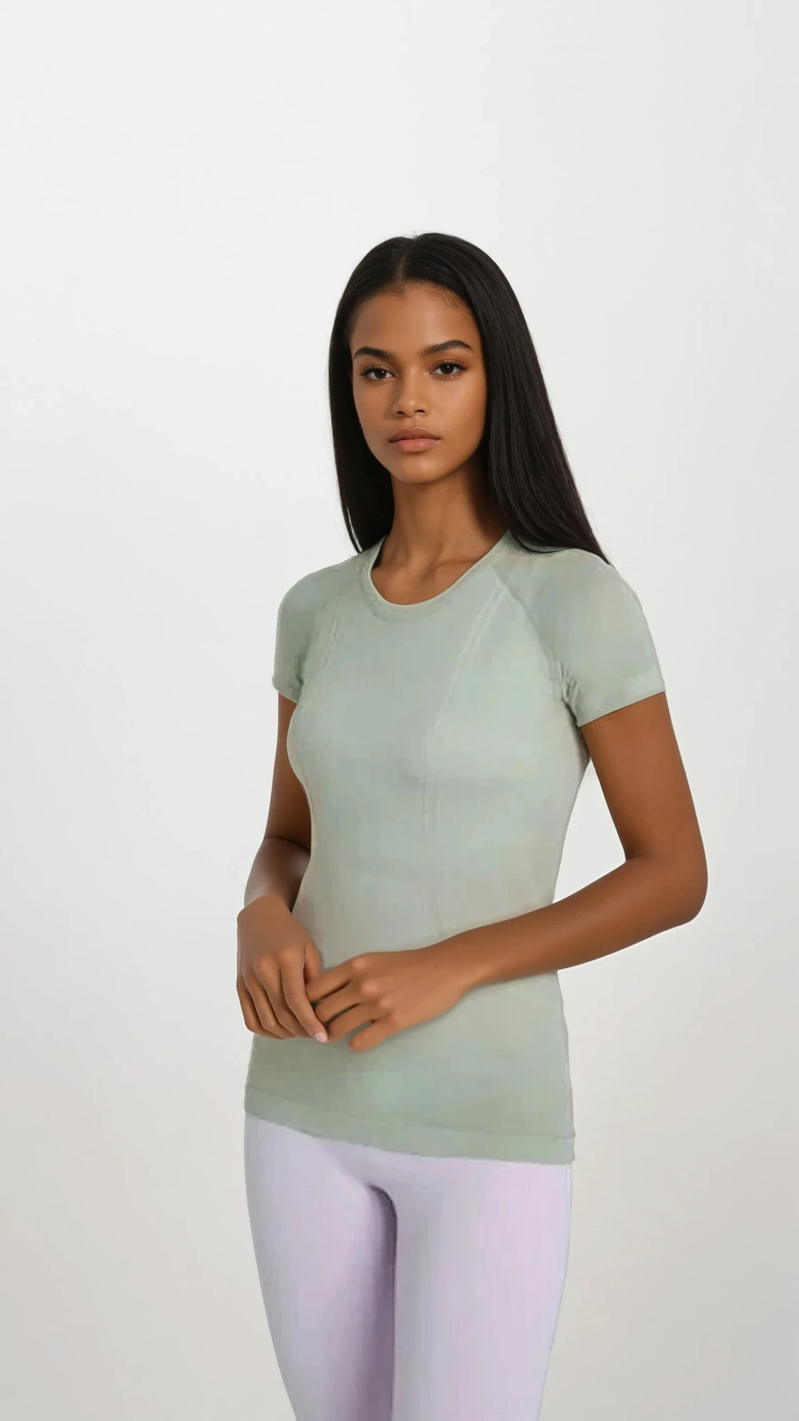 Simple round neck short sleeve top in solid color