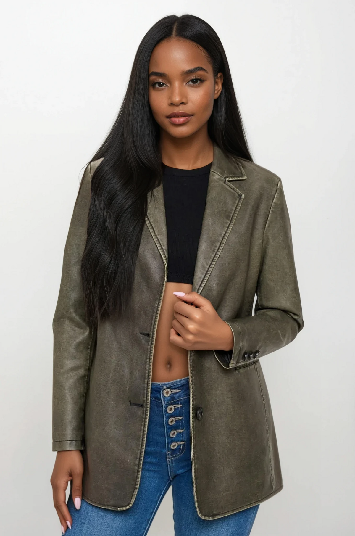 Statement single-breasted vegan leather blazer for women