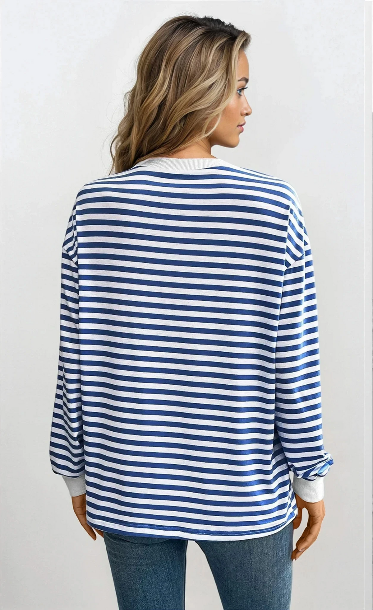 Striped crew neck pullover with lightweight stretch fabric and classic fit