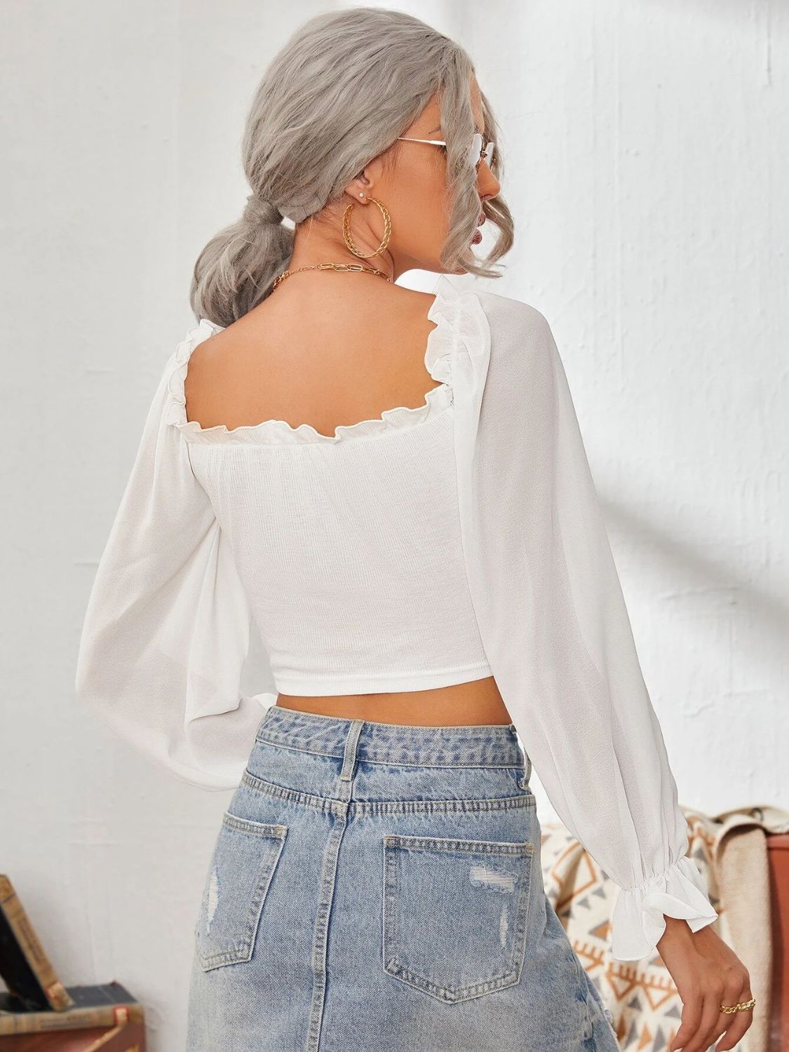 Simplicity Sweetheart Neck Flounce Sleeve Top