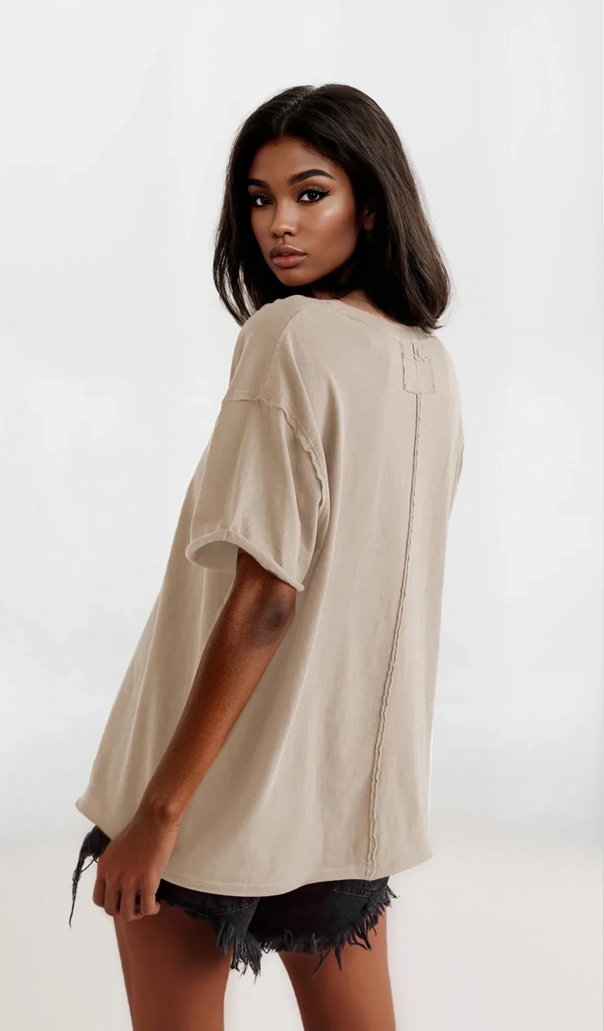 Bare round neck half sleeve t-shirt with solid pattern