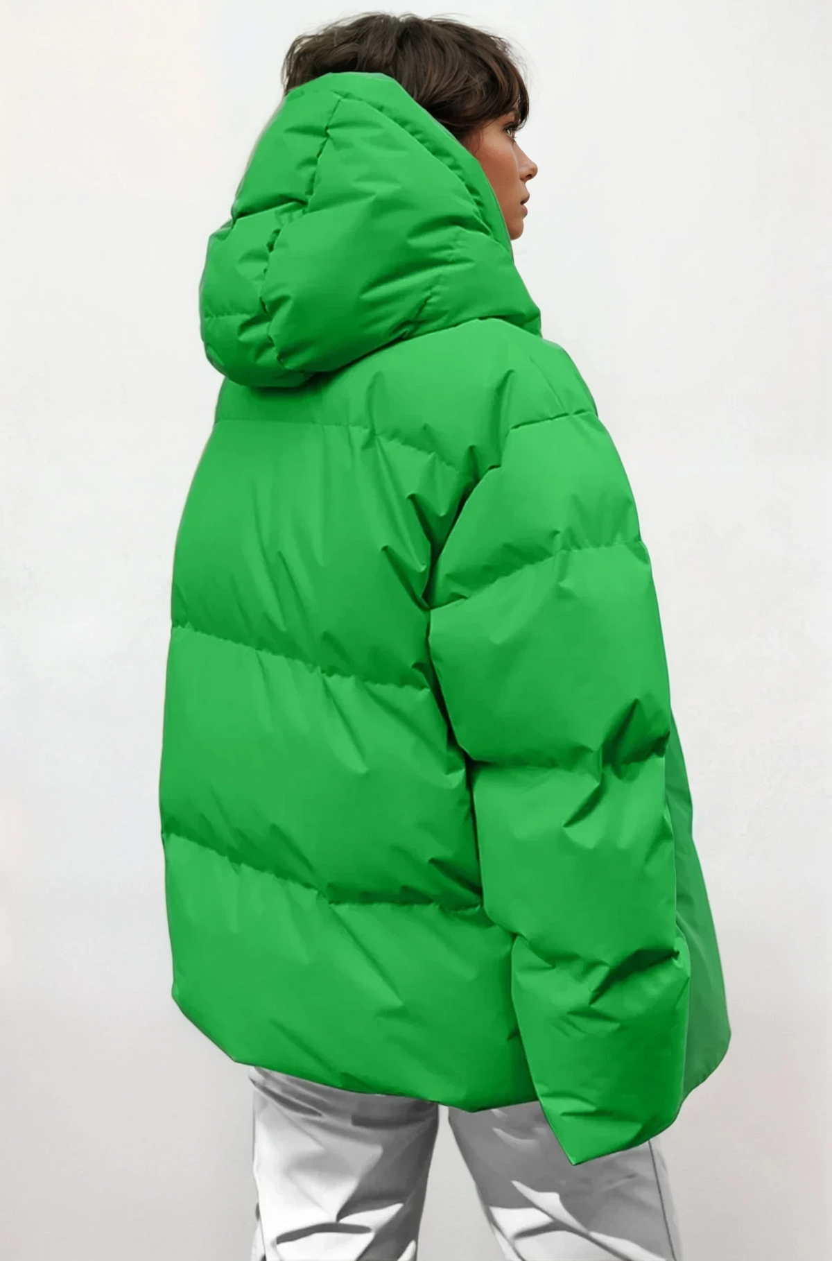 Lightweight chill puffer jacket with full zip and solid pattern