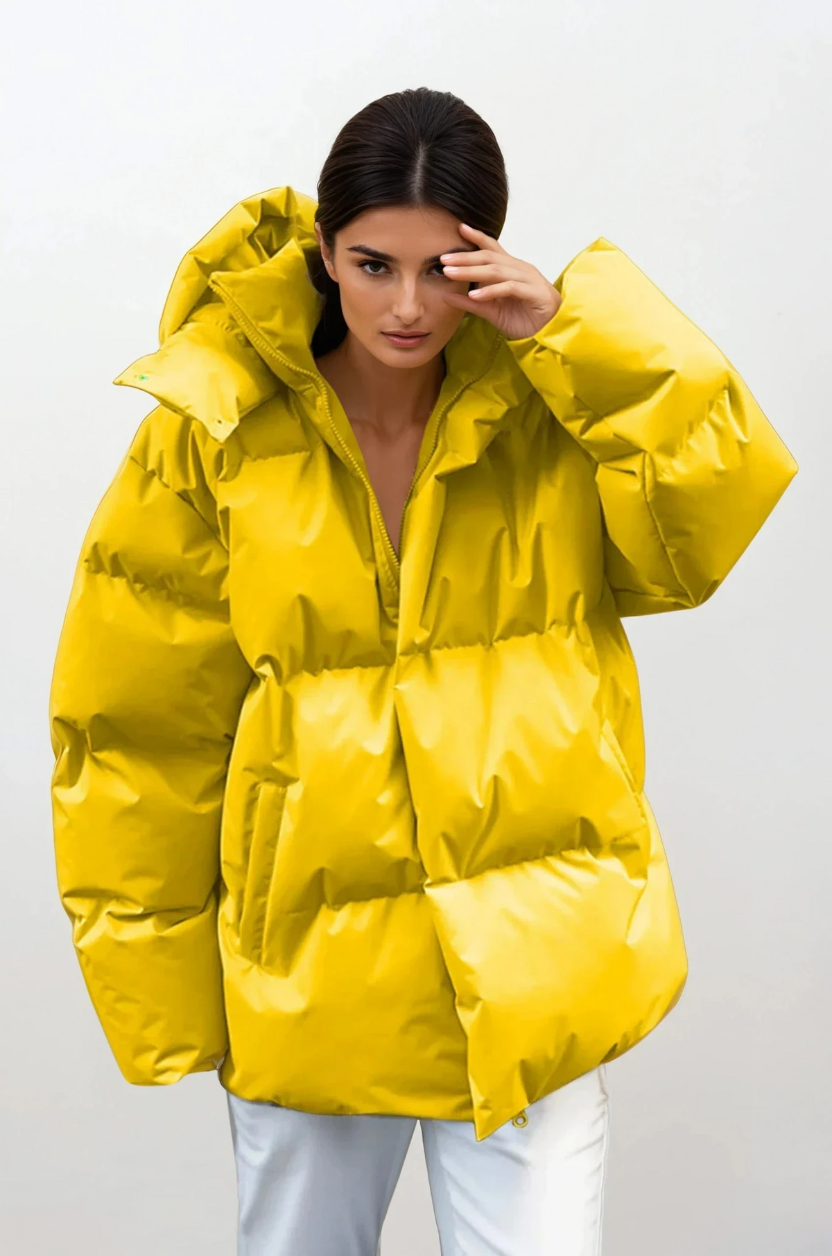 Lightweight solid chill puffer jacket with full zip and long sleeves