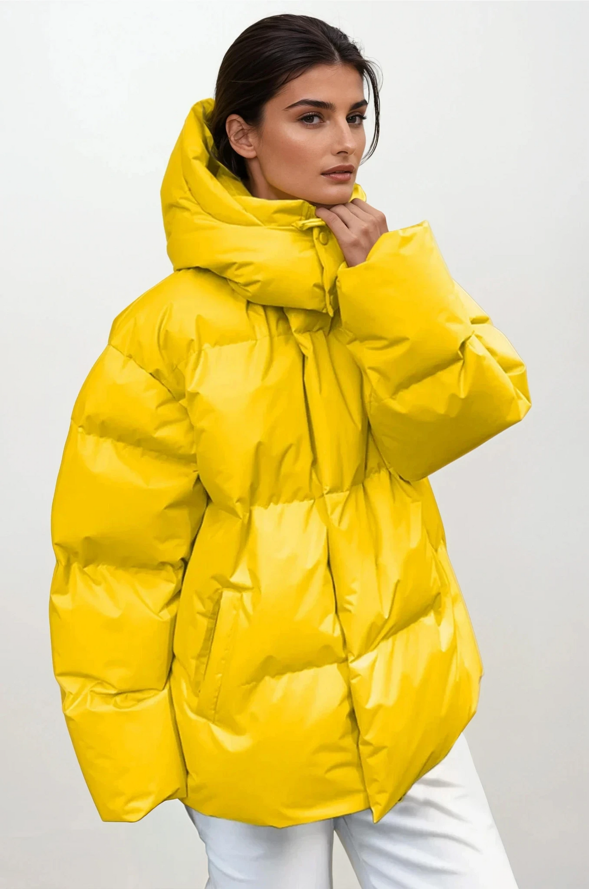 Lightweight solid chill puffer jacket with full zip for layering