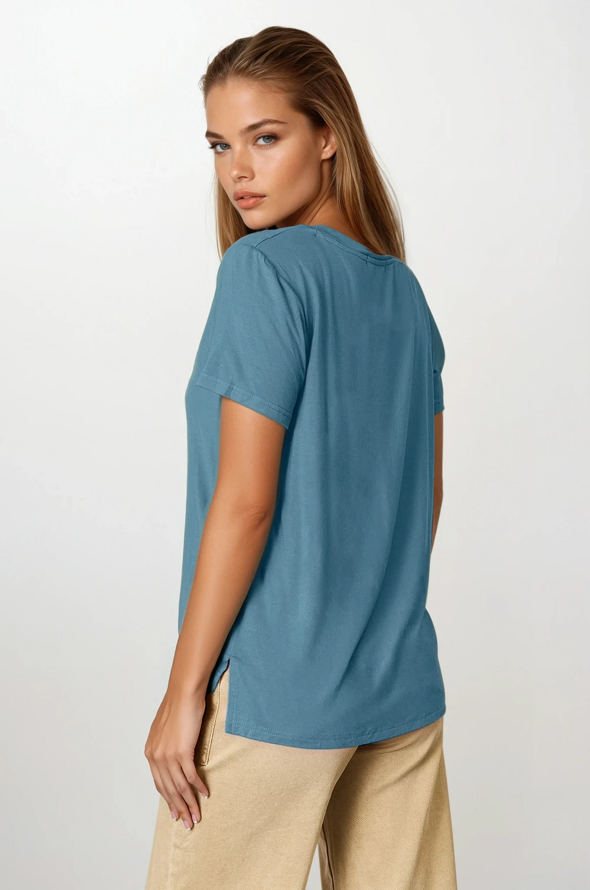 Classic everyday crew neck short sleeve t-shirt in solid color