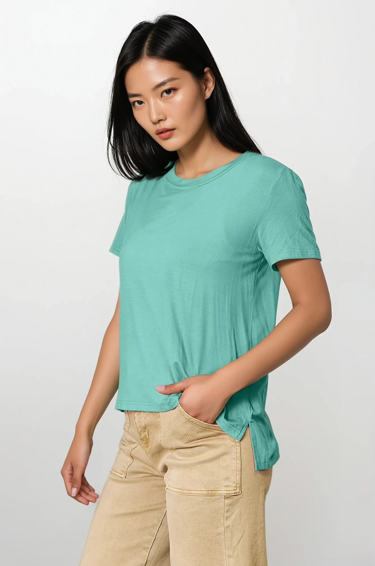 Classic everyday crew neck short sleeve t-shirt in solid color