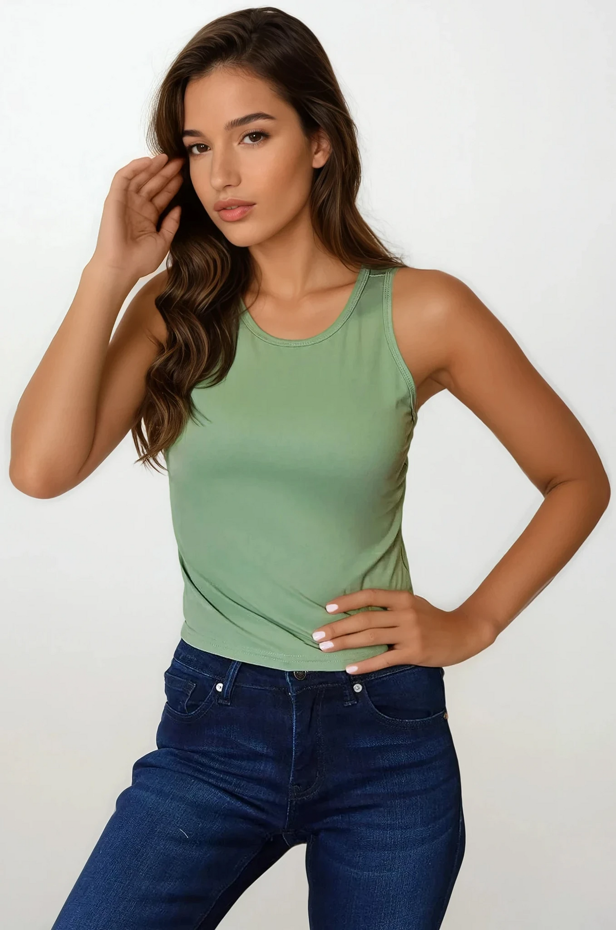 Everyday crew neck slim tank top in solid color with fitted sleeveless design