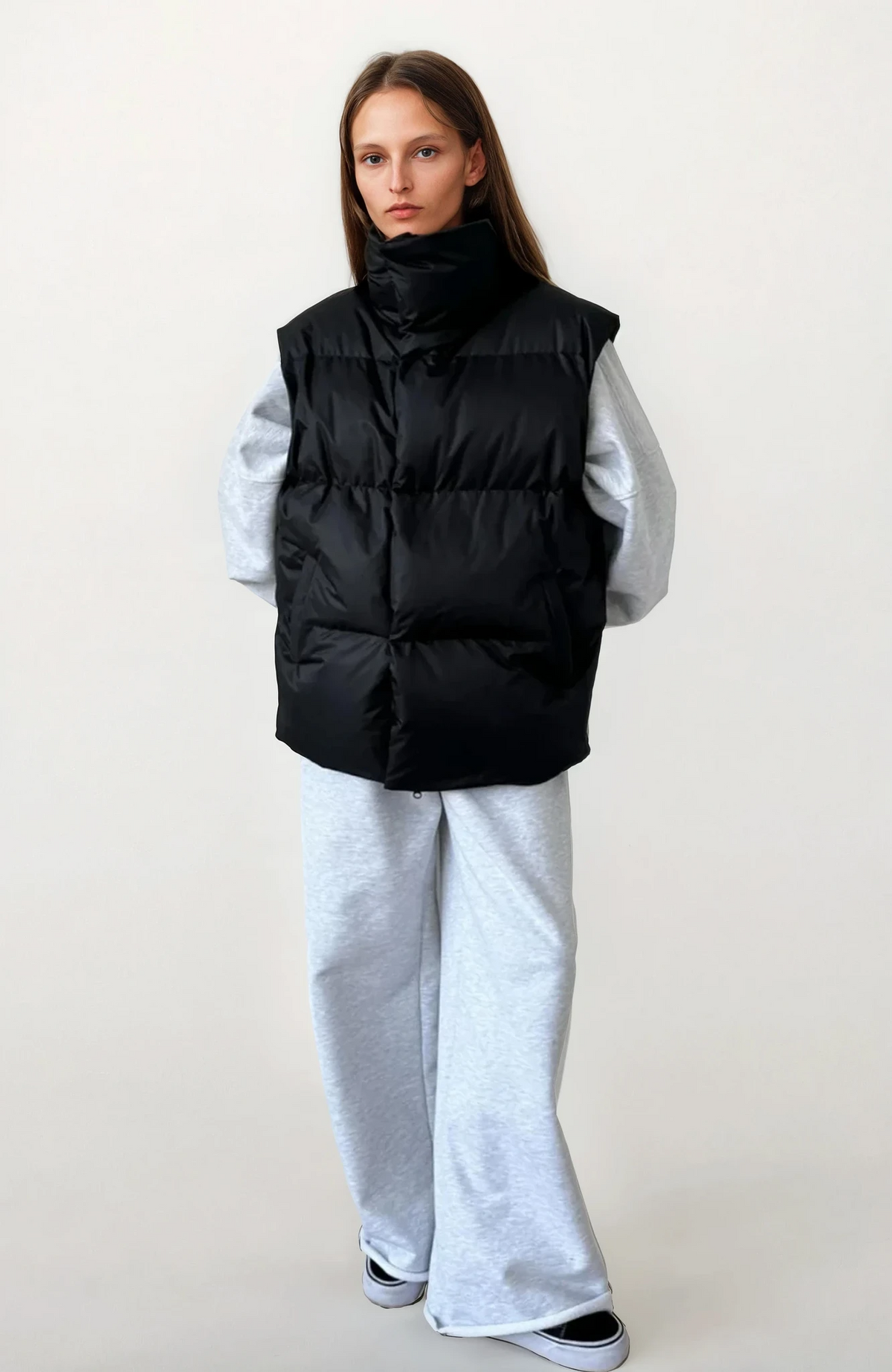 Icy turtleneck puffer vest with full zip and sleeveless design