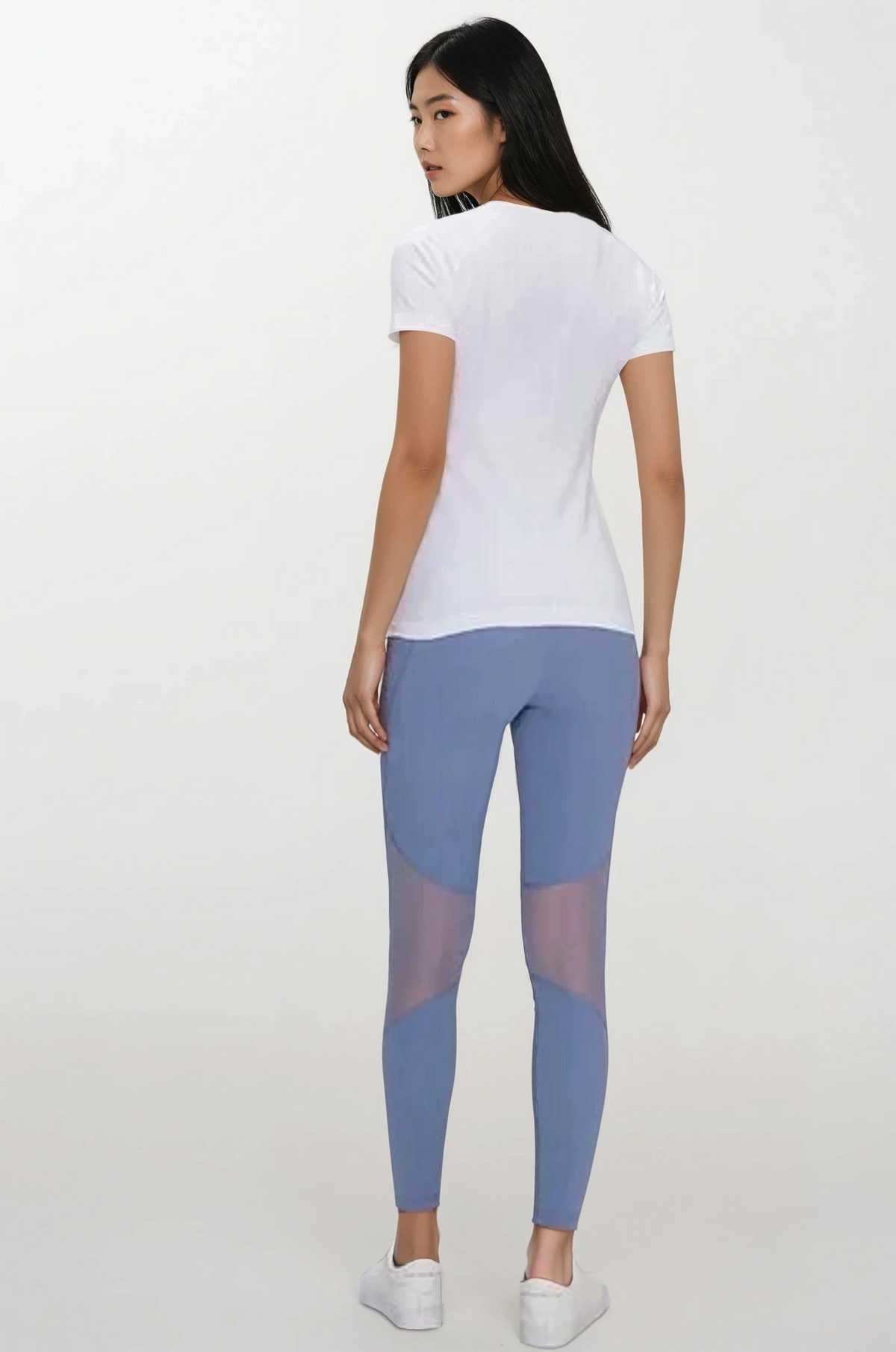 Simple round neck short sleeve top in solid color