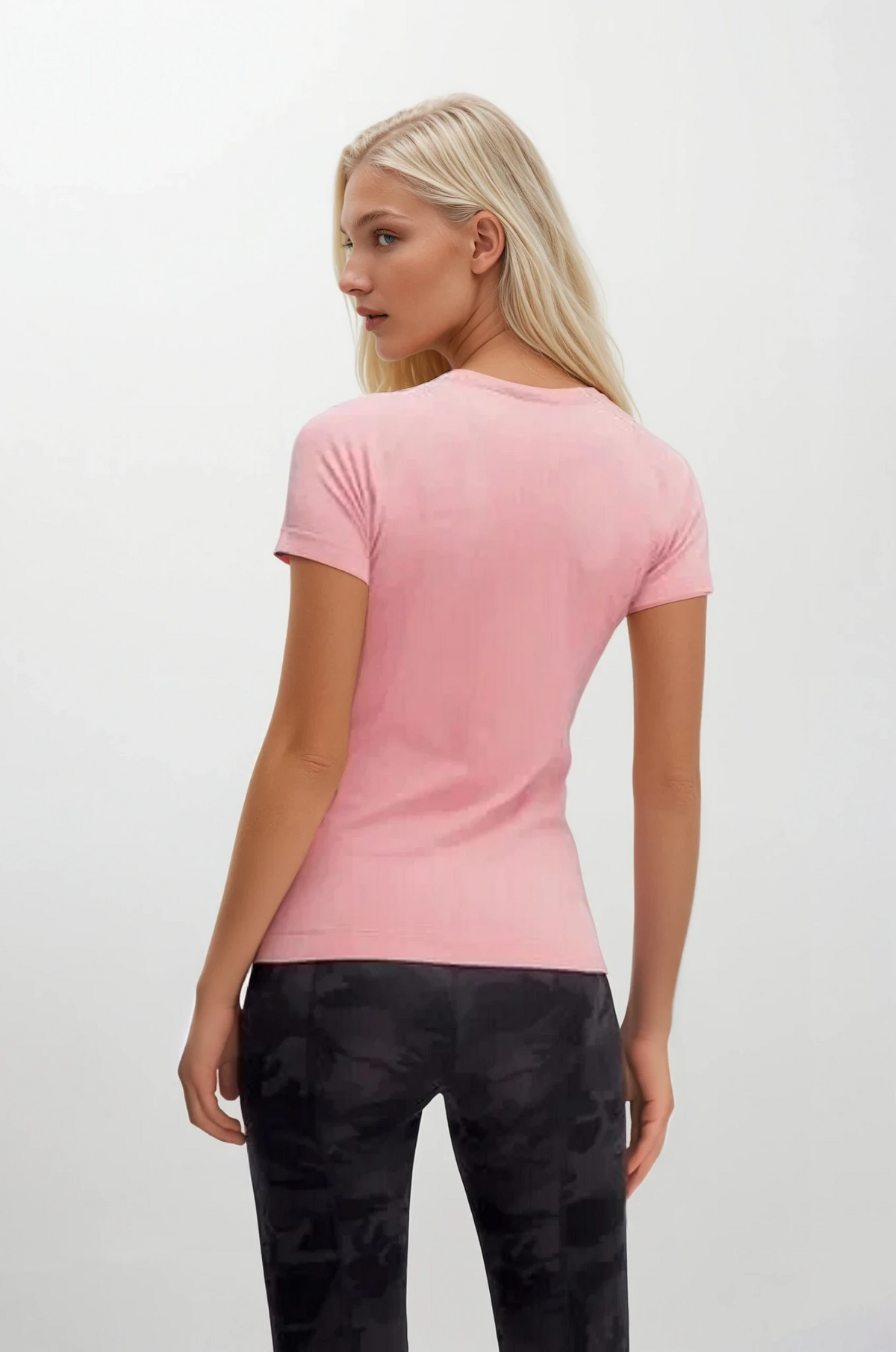 simple round neck short sleeve top in solid color