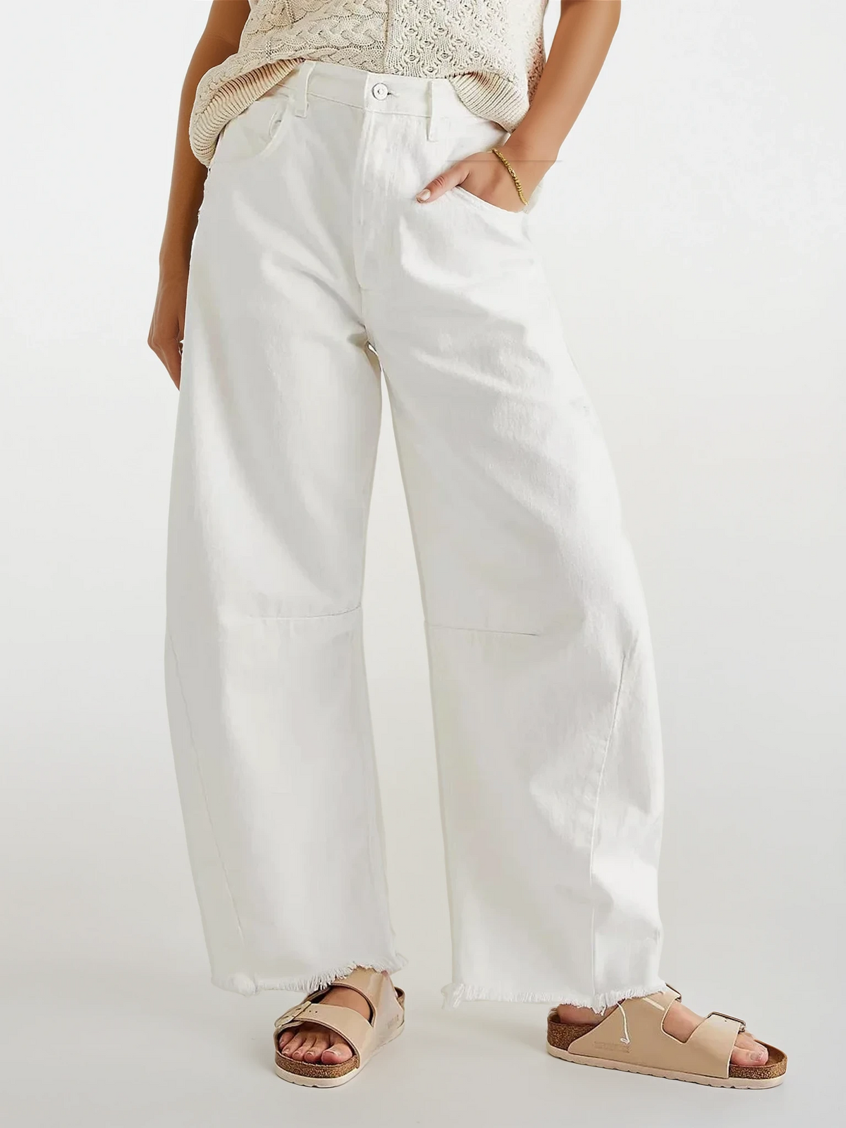 Stitched Raw Hem Wide Leg Jean with pockets