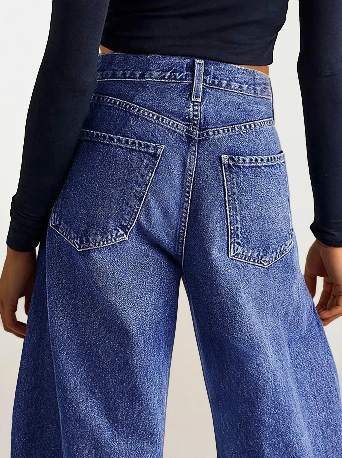 Stitched Raw Hem Wide Leg Jean with pockets