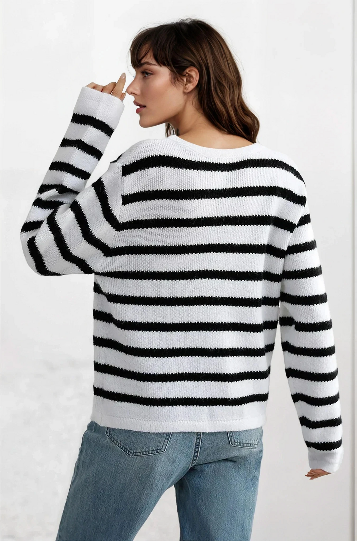 Striped button-down cardigan with pockets in lightweight breathable fabric
