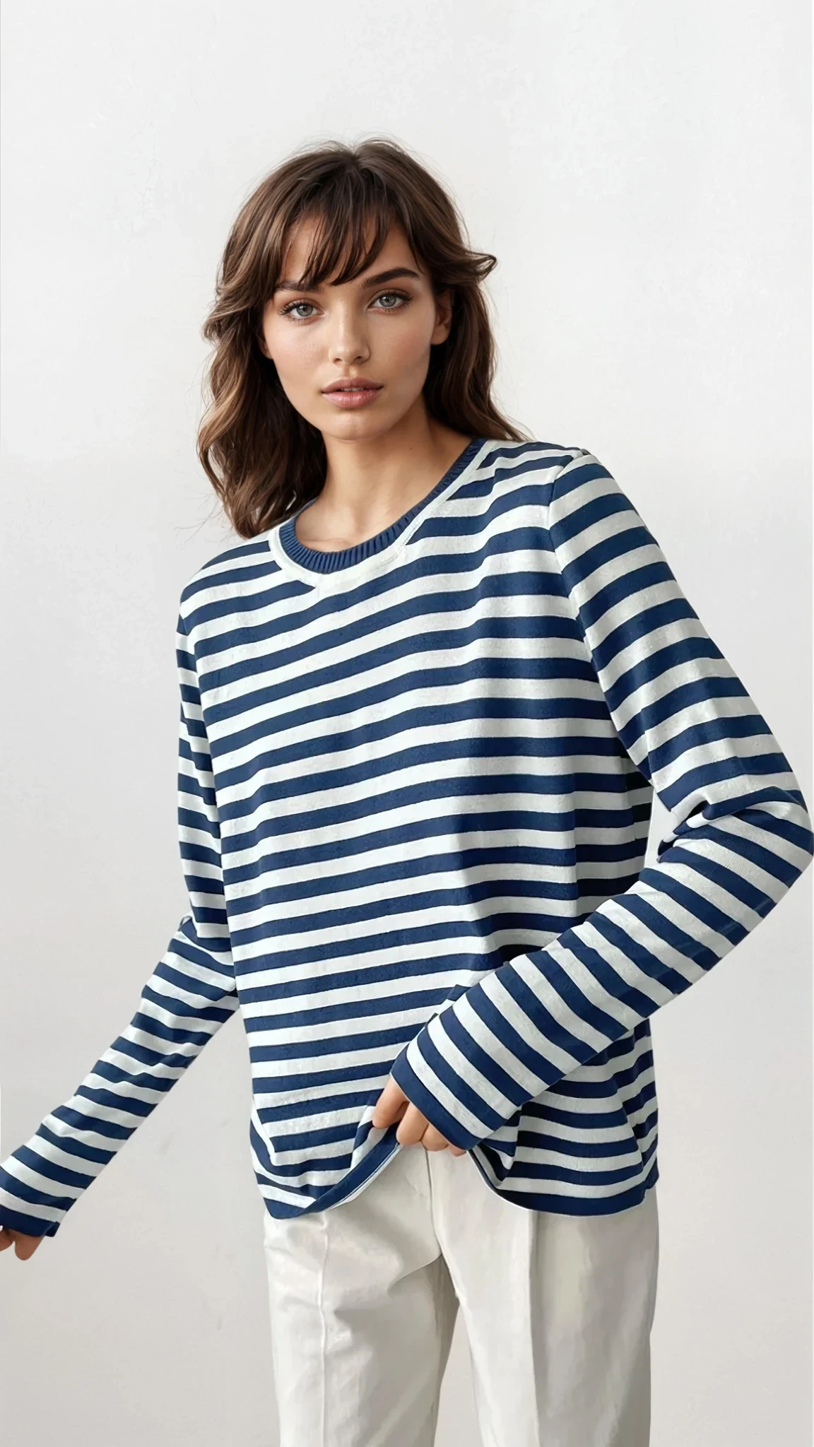 Striped round neck long sleeve sweater in classic style